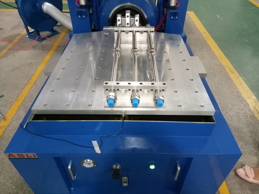 Machine à haute fréquence d'essai de vibration d'EN50604 IEC62133 UN38.3 pour la batterie d'automobile