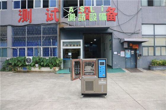 Équipement d'essai pour panneaux solaires photovoltaïques à cycle thermique