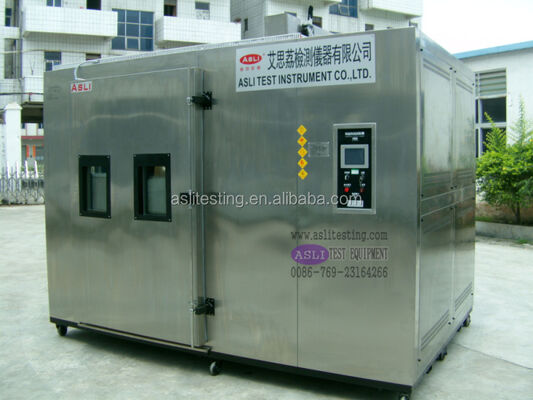 Marche dans la chambre de stabilité du four d'essai à combustion