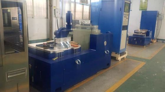 Vibrateur électrodynamique pour pièces automobiles